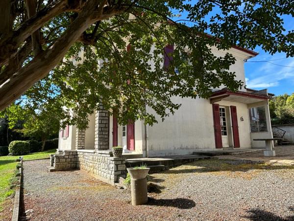 Maison à vendre 8 pièces Proche d'Orthez avec sa grande dépendance