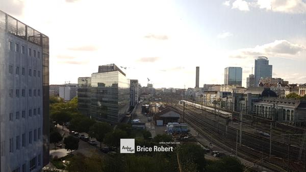 Bureaux à louer lumineux avec parking privatif à Lyon 6ème Part-Dieu