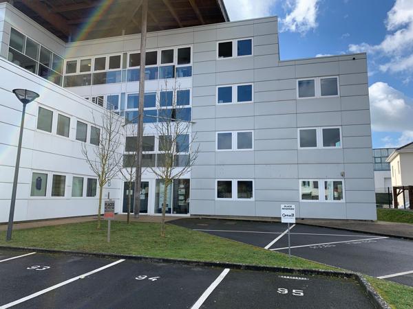 BUREAUX DE 66 M2 - À LOUER - À ORLÉANS DROITS DE L'HOMME (45)