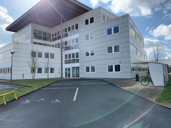 BUREAUX DE 66 M2 - À LOUER - À ORLÉANS DROITS DE L'HOMME (45)