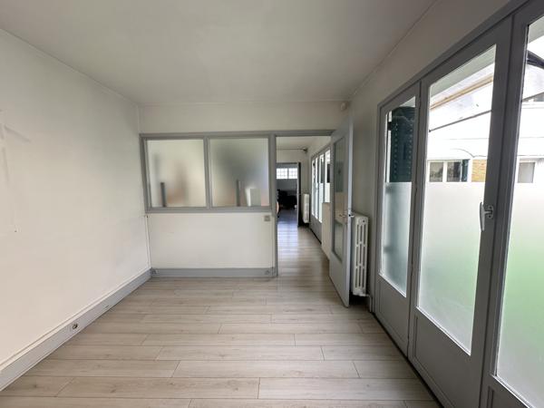 94500 Champigny-sur-Marne – Local mixte 80m2 avec jardin privatif de 60m2