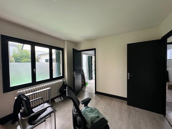 94500 Champigny-sur-Marne – Local mixte 80m2 avec jardin privatif de 60m2
