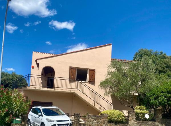 maison 3 faces ensoleillée avec garage