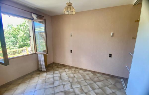 maison 3 faces ensoleillée avec garage