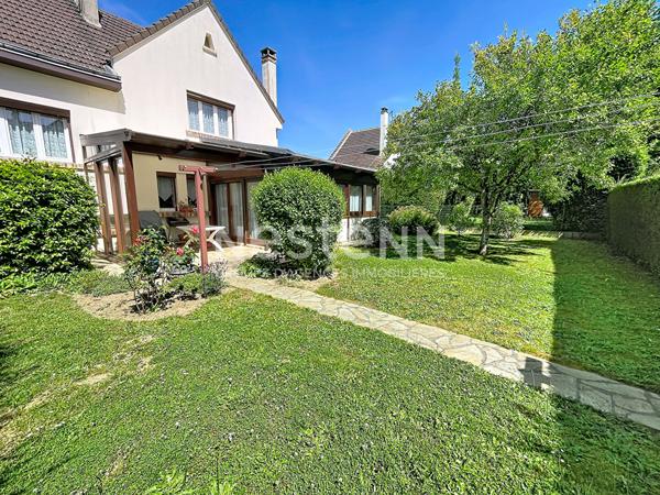 A vendre Maison de 5 pièces de 90 m² à Plaisir - quartier centre-ville