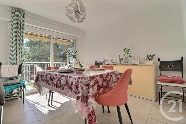 Appartement F3 à vendre  3 pièces - 78,46 m2 ST RAPHAEL - 83