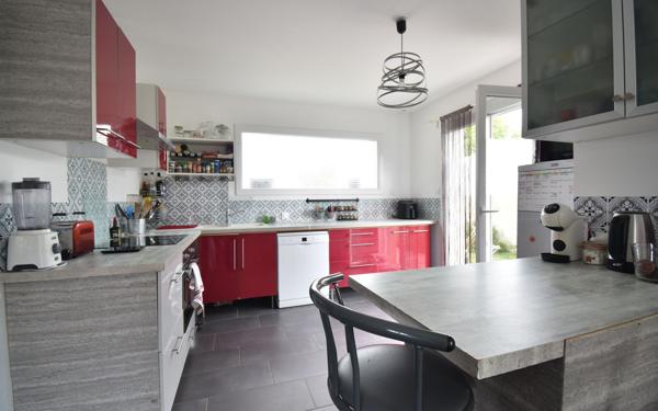 Maison à vendre    5 pièces •  Blyes