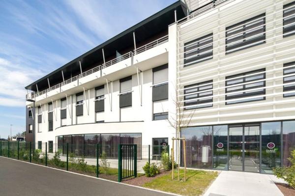 INVESTISSEMENT LOCATIF  MERIGNAC  Résidence Seniors Danaé Les Jardins de lAzurée - 5,27 % de rentabilité