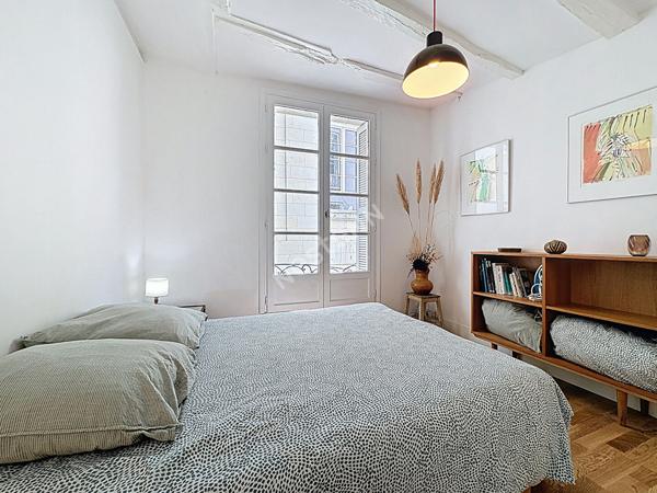 HYPER CENTRE - LES HALLES DE TOURS - ENTIÈREMENT RÉNOVÉ