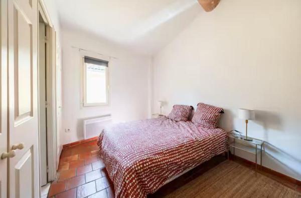 Aix-en-Provence (13100) T3 Meublé avec gout- 60 m² au Sol - Place des Augustins