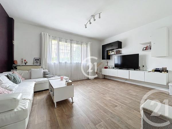 Appartement T3 à vendre  3 pièces - 76,82 m2 MONTREUIL - 93