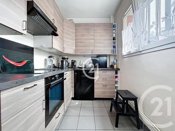 Appartement T3 à vendre  3 pièces - 76,82 m2 MONTREUIL - 93