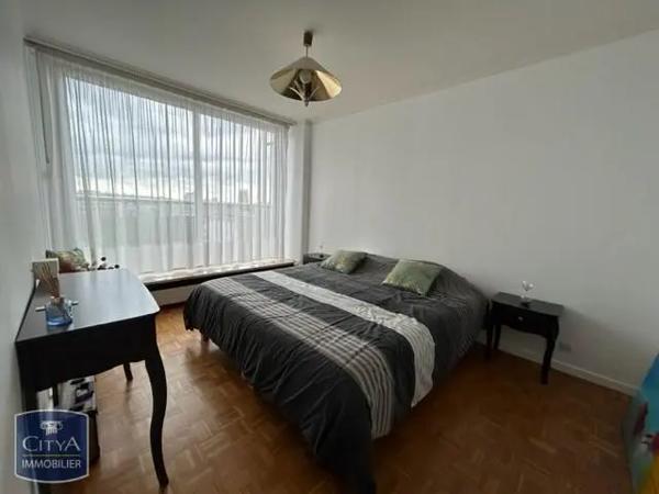 Appartement à louer 4 pièces 125.61m²
