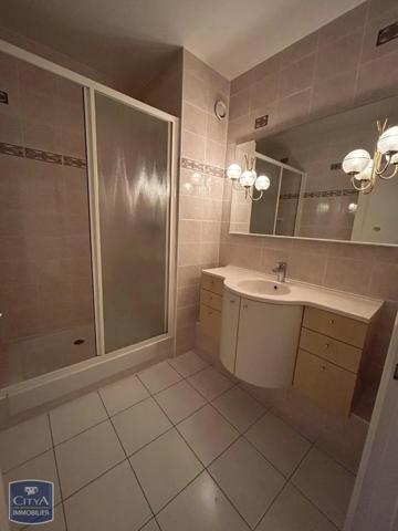 Appartement à louer 4 pièces 125.61m²