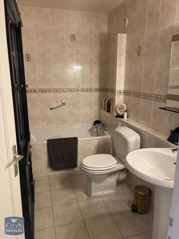 Appartement à louer 4 pièces 125.61m²