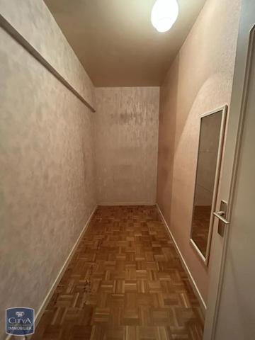 Appartement à louer 4 pièces 125.61m²