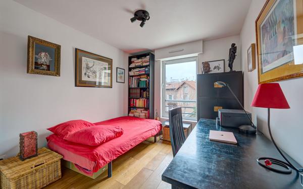 Appartement à vendre    4 pièces • 94,09 m2 Vanves