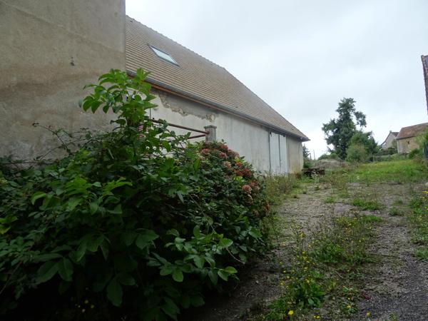 A Couches,dans un hameau proche du chateau