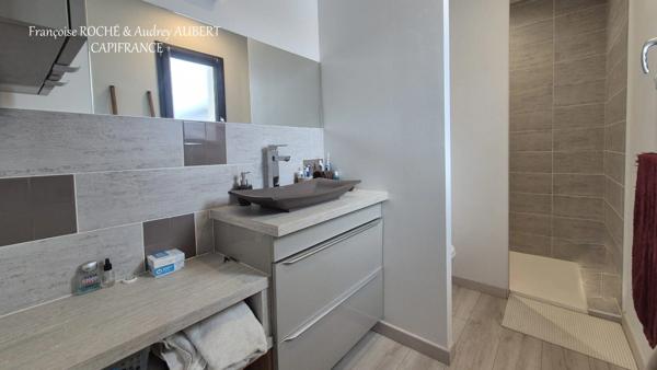 Pavillon de plain-pied de 2016 - 5 pièces - 3 chambres avec salle d'eau  - CABARIOT (17)