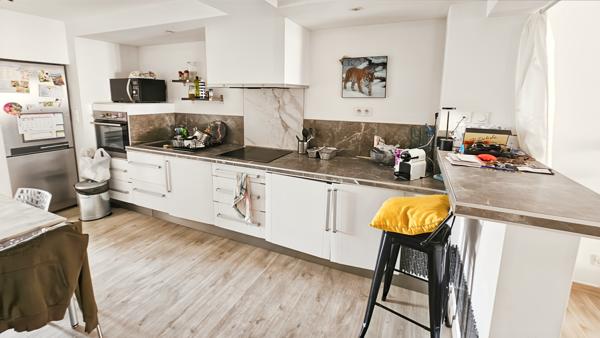 Cannes (06400) Appartement T2 en vente à Cannes (06) avec garage et cave