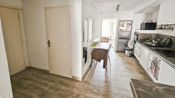 Cannes (06400) Appartement T2 en vente à Cannes (06) avec garage et cave