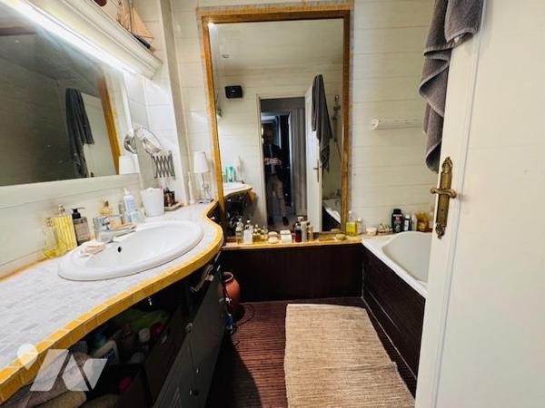 NEUILLY SUR SEINE - BOULEVARD VICTOR HUGO / INKERMANN - 2/3 PIECES. 65 m².