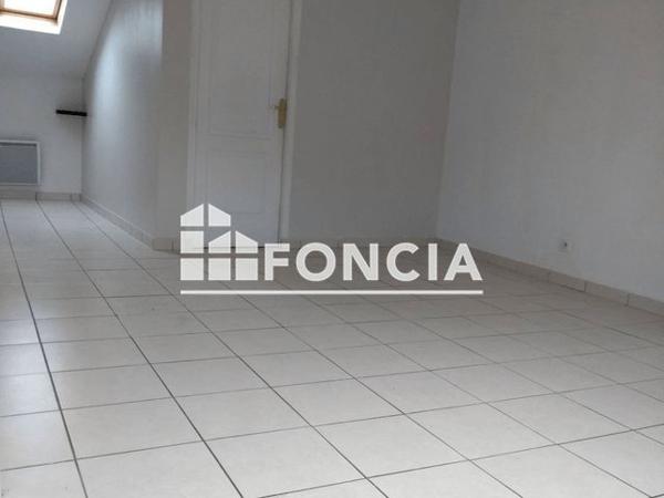 Location Studio 26.24 m² - 3 RUE DE LA CHARITE Montereau Fault Yonne 77130