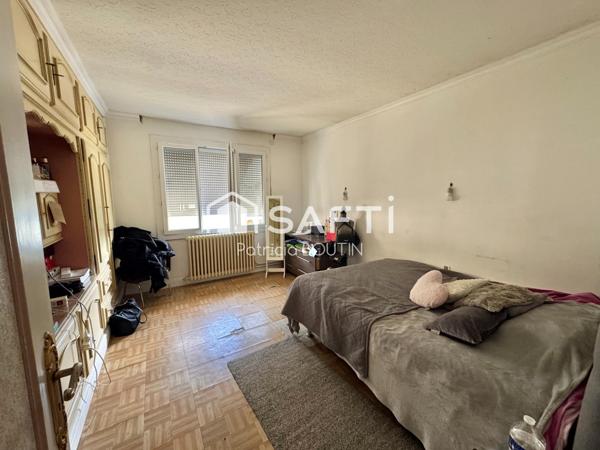 PAVILLON 3 CHAMBRES BUREAU GARAGE ET LOCAL COMMERCIAL A NIORT !