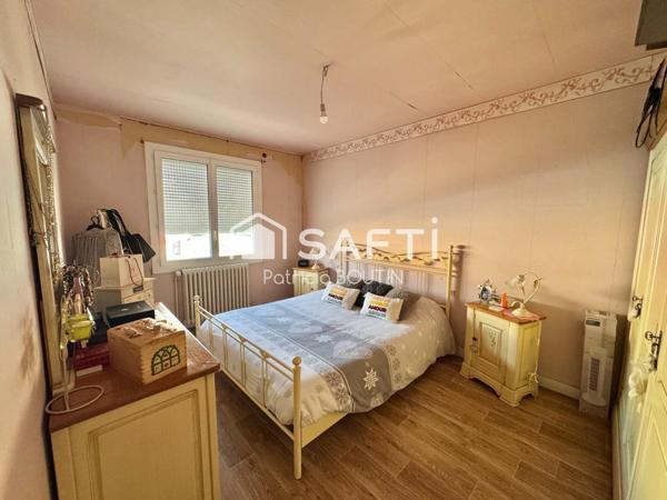 PAVILLON 3 CHAMBRES BUREAU GARAGE ET LOCAL COMMERCIAL A NIORT !