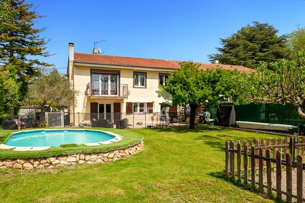 Maison Bouc Bel Air 5 pièce(s) 140.57 m2