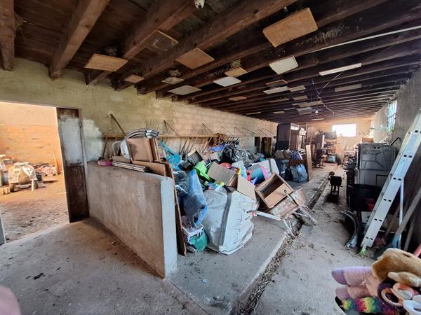 Hangar de 192m² au sol sur un terrain de 432m² à Auxonne