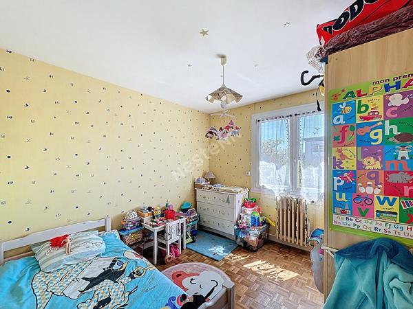 Grande maison familiale 121 m², 5 chambres, sous-sol complet et terrain de 500 m²