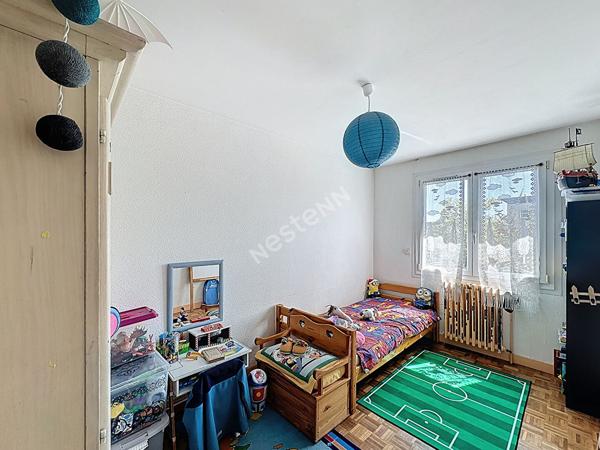Grande maison familiale 121 m², 5 chambres, sous-sol complet et terrain de 500 m²