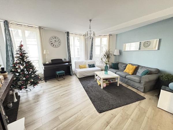 À vendre : Appartement spacieux de 5 pièces à Pontoise €348 000 ** - Référence 11142
