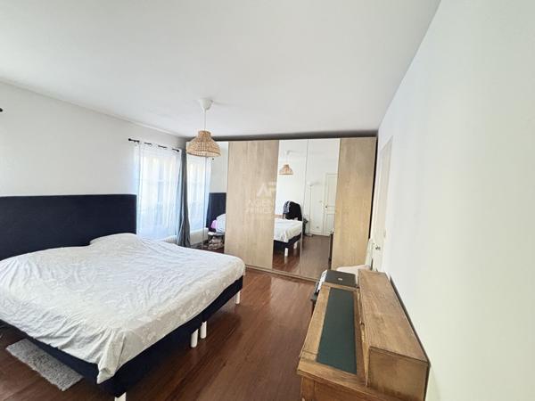À vendre : Appartement spacieux de 5 pièces à Pontoise €348 000 ** - Référence 11142