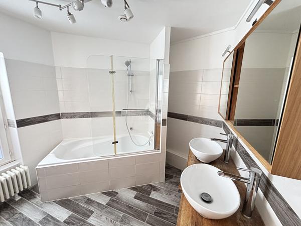 À vendre : Appartement spacieux de 5 pièces à Pontoise €348 000 ** - Référence 11142