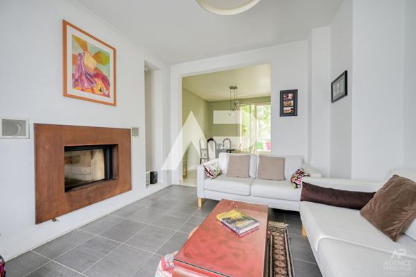 Maison Rueil Malmaison 6 pièce(s) 135 m2 960 000 € **  - Référence  15971
