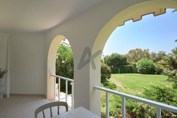 Cannes Californie : 2P terrasse et piscine au calme