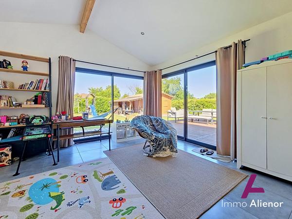 Maison contemporaine 128 m² rénovée – 3 à 4 ch – Centre Le Barp