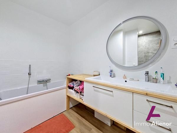 Maison contemporaine 128 m² rénovée – 3 à 4 ch – Centre Le Barp
