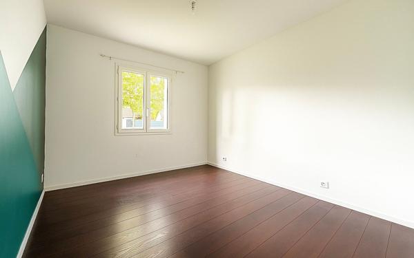 Maison à vendre    4 pièces •  Breuillet