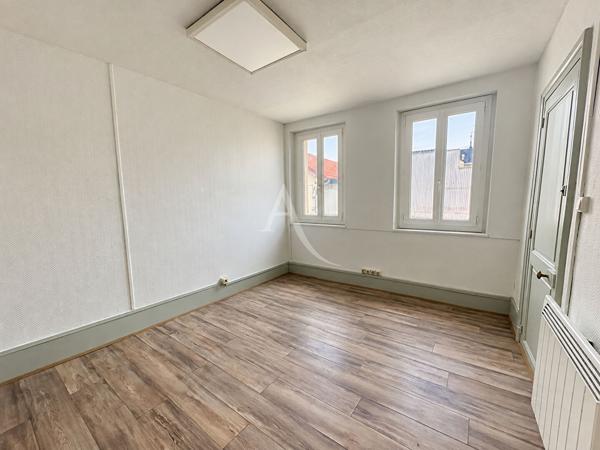 ENSEMBLE IMMOBILIER À VOCATION HÔTELIÈRE - 9 CHAMBRES - CENTRE-VILLE D'ANNET-SUR-MARNE