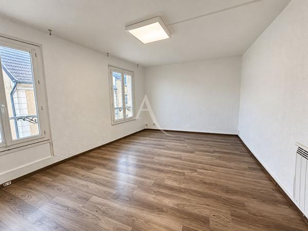 ENSEMBLE IMMOBILIER À VOCATION HÔTELIÈRE - 9 CHAMBRES - CENTRE-VILLE D'ANNET-SUR-MARNE