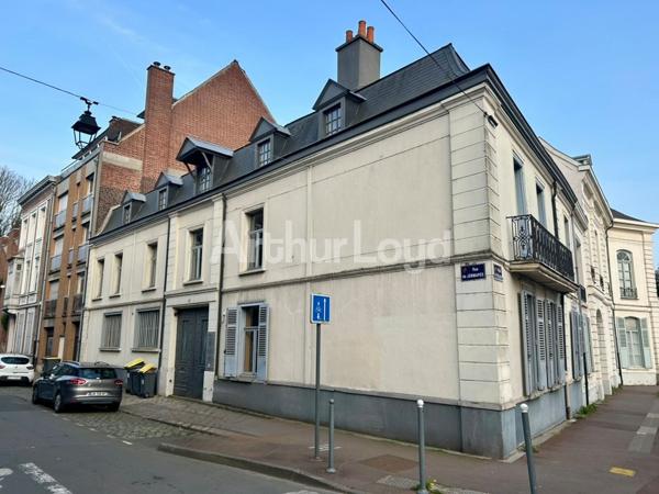 Immeuble indépendant de bureaux à vendre - 426 m² - Emplacement premium Lille centre / Vieux-Lille