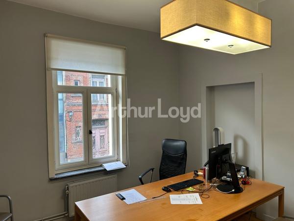 Immeuble indépendant de bureaux à vendre - 426 m² - Emplacement premium Lille centre / Vieux-Lille
