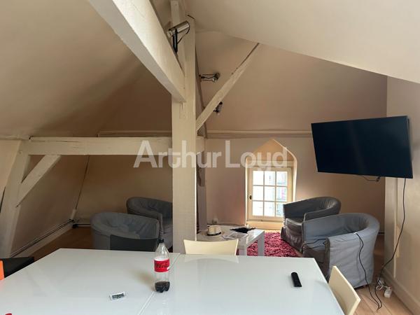 Immeuble indépendant de bureaux à vendre - 426 m² - Emplacement premium Lille centre / Vieux-Lille