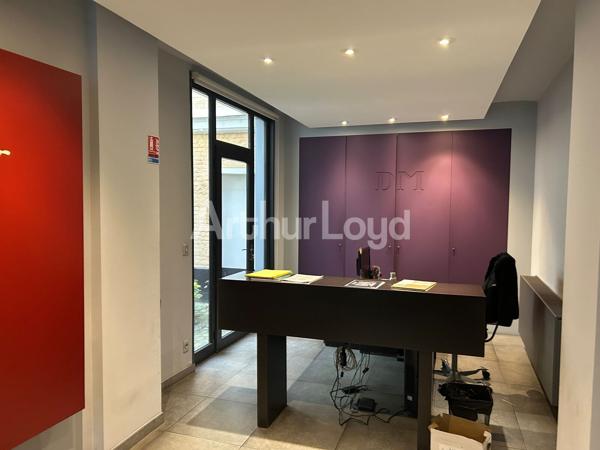 Immeuble indépendant de bureaux à vendre - 426 m² - Emplacement premium Lille centre / Vieux-Lille