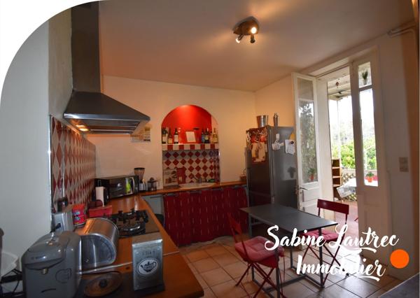 Burlats (81100) Secteur Les Salvages — Maison Bourgeoise au Charme Authentique à Rénover