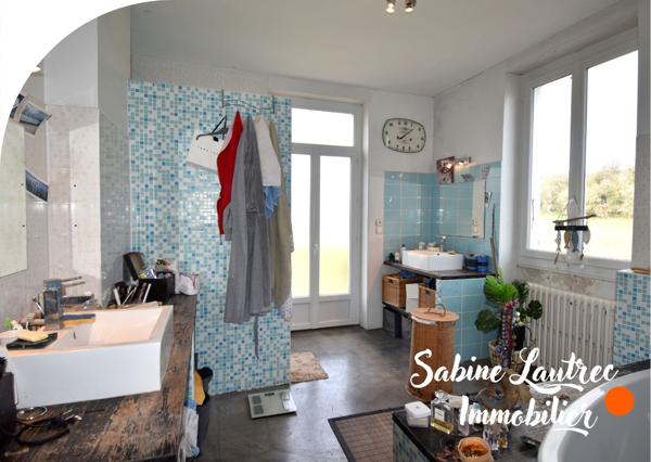 Burlats (81100) Secteur Les Salvages — Maison Bourgeoise au Charme Authentique à Rénover