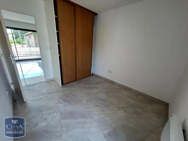 Appartement à louer 4 pièces 80.22m² Istres (13800)